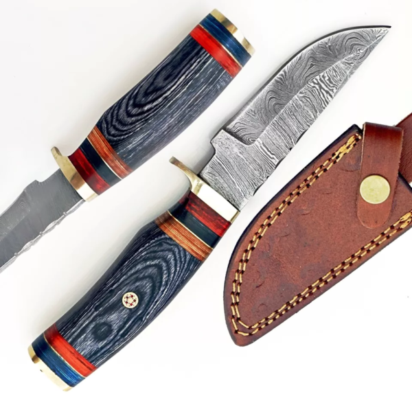 Handcrafted Damascus Steel Knife